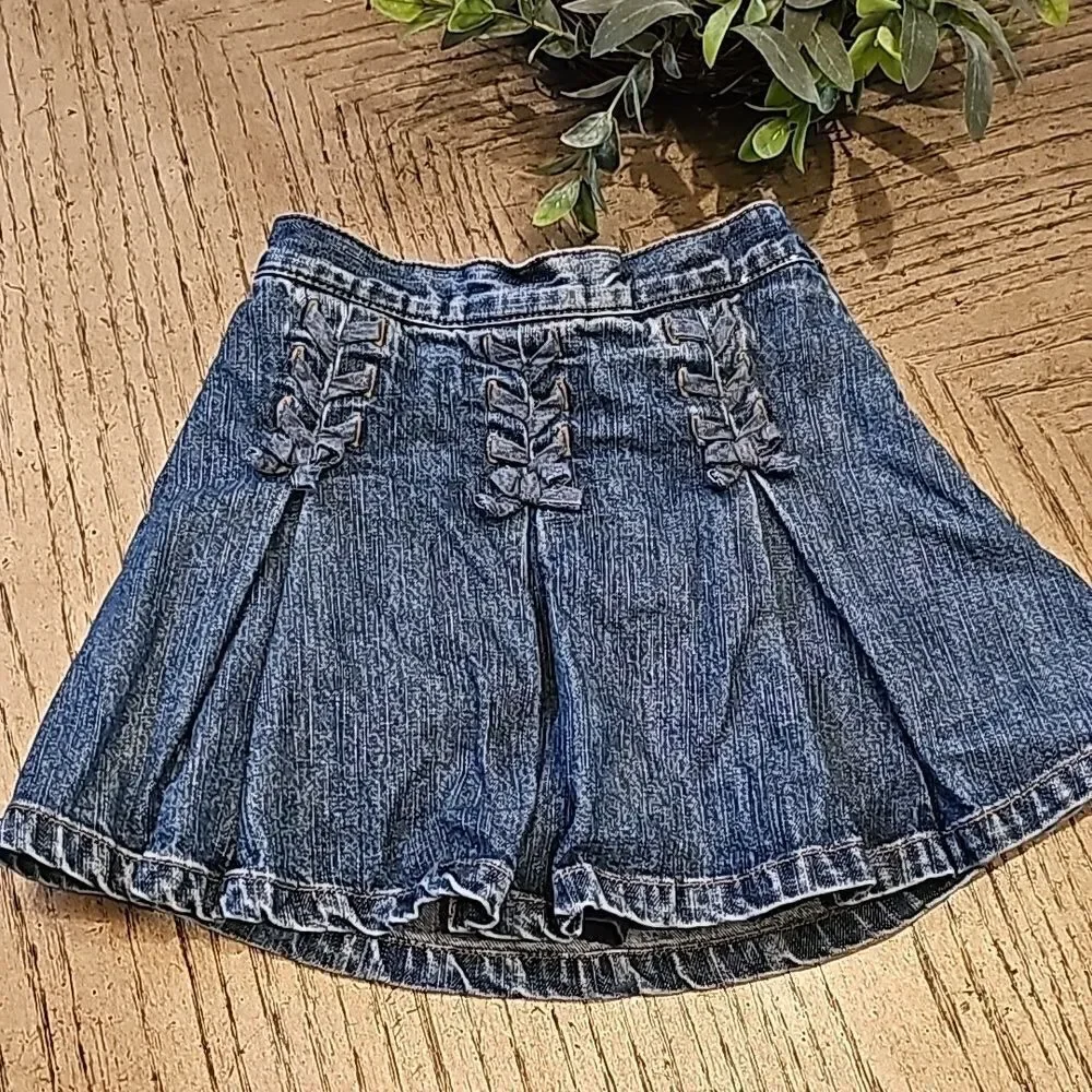 Jean skirt with shorts size 4 Gymboree